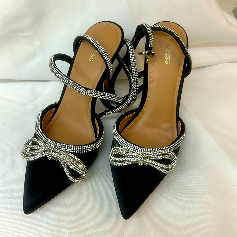 Black express heels
